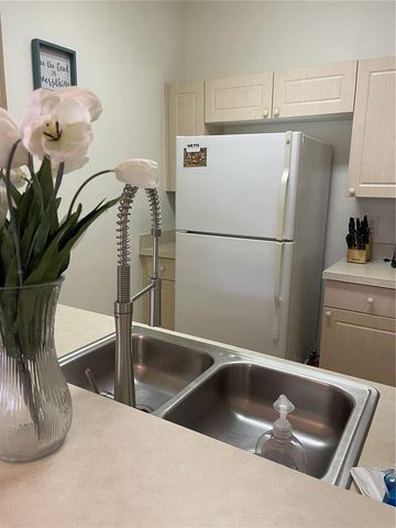 2306 SILVER PALM DRIVE 105, Kissimmee, FL 34747