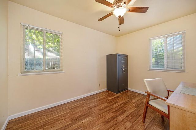 1513 Greenhills Rd, Sacramento, CA 95864