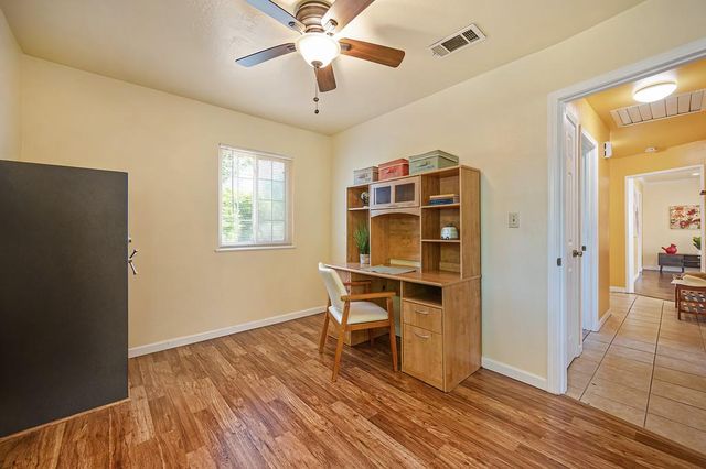 1513 Greenhills Rd, Sacramento, CA 95864