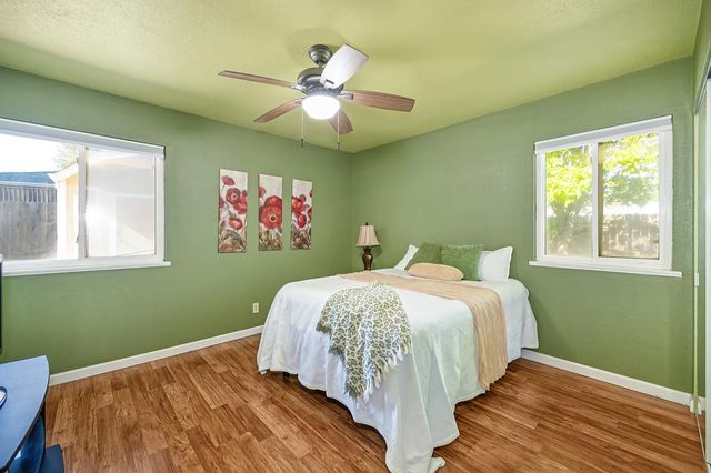 1513 Greenhills Rd, Sacramento, CA 95864