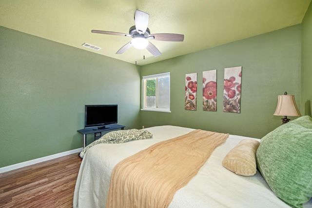 1513 Greenhills Rd, Sacramento, CA 95864