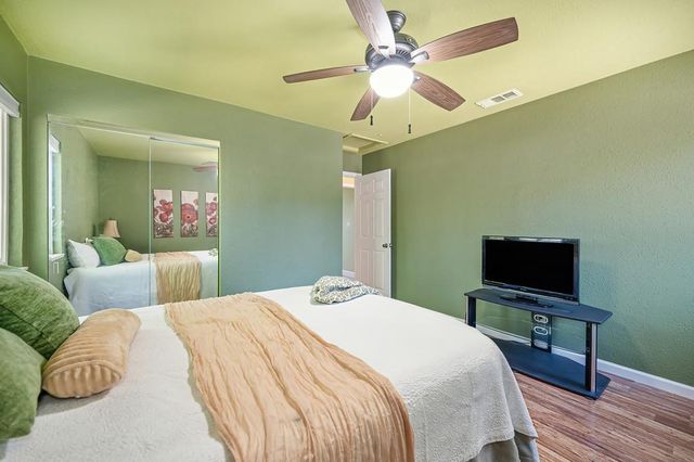 1513 Greenhills Rd, Sacramento, CA 95864