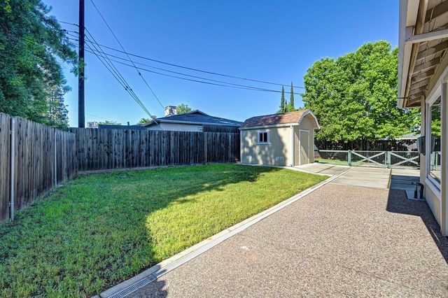 1513 Greenhills Rd, Sacramento, CA 95864