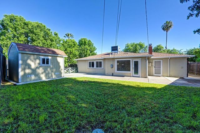 1513 Greenhills Rd, Sacramento, CA 95864