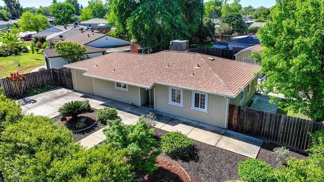 1513 Greenhills Rd, Sacramento, CA 95864