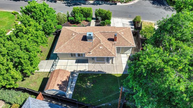 1513 Greenhills Rd, Sacramento, CA 95864
