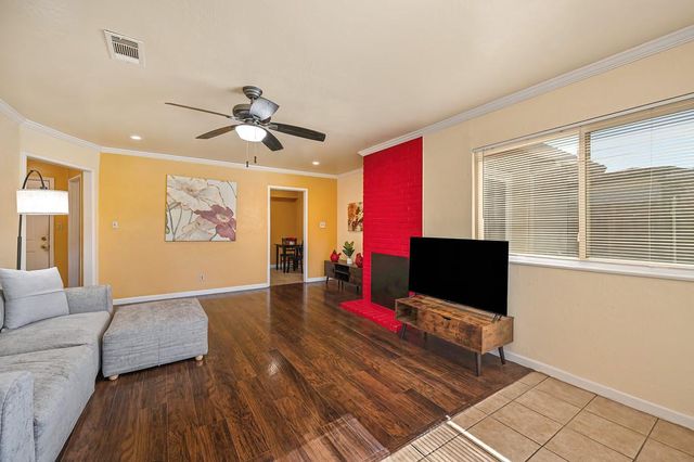 1513 Greenhills Rd, Sacramento, CA 95864