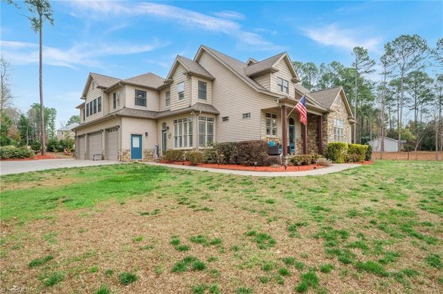 140 Pine Bluff Drive, Mooresville, NC 28117