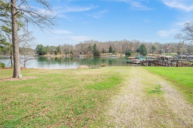 140 Pine Bluff Drive, Mooresville, NC 28117