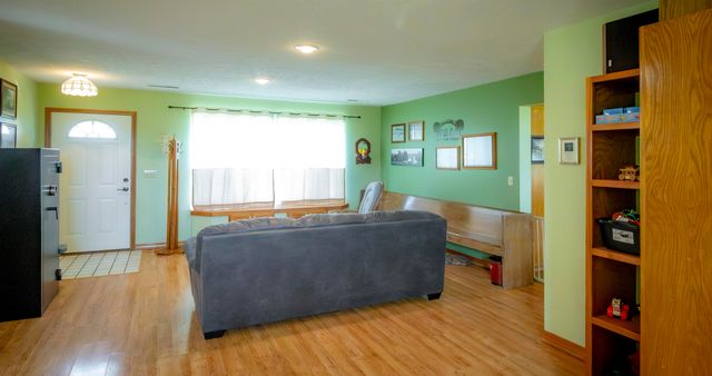 9396 Lawrence 2040, Miller, MO 65707