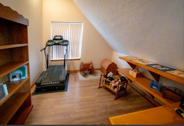 9396 Lawrence 2040, Miller, MO 65707