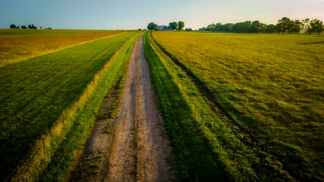 9396 Lawrence 2040, Miller, MO 65707