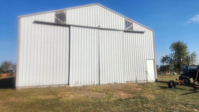 9396 Lawrence 2040, Miller, MO 65707