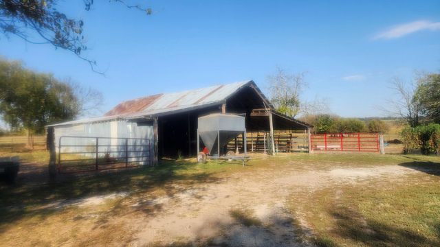 9396 Lawrence 2040, Miller, MO 65707