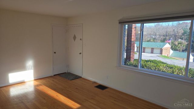 8240 Camargo Road, Madeira, OH 45243