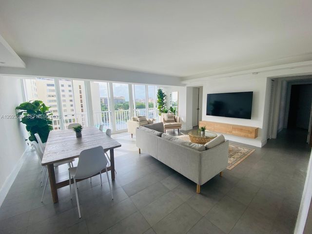 590 Ocean Dr 8B, Key Biscayne, FL 33149