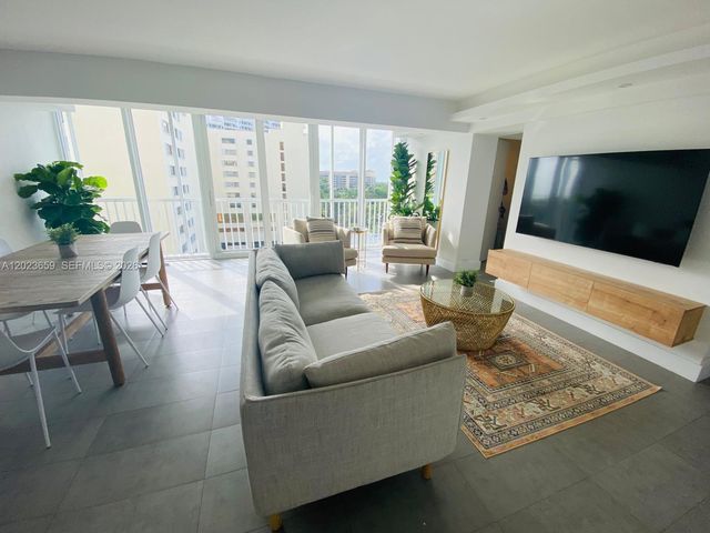 590 Ocean Dr 8B, Key Biscayne, FL 33149