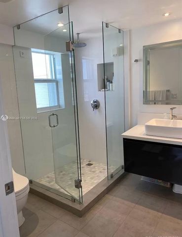 590 Ocean Dr 8B, Key Biscayne, FL 33149