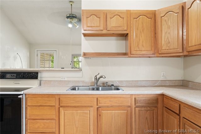 2007 Woodland Court, Jeffersonville, IN 47130