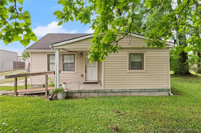 2007 Woodland Court, Jeffersonville, IN 47130