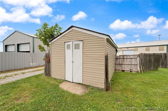 2007 Woodland Court, Jeffersonville, IN 47130