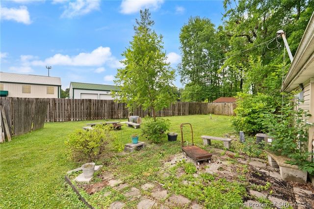 2007 Woodland Court, Jeffersonville, IN 47130