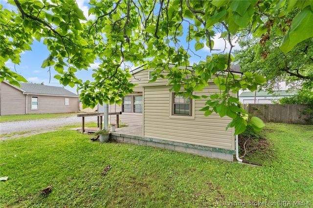 2007 Woodland Court, Jeffersonville, IN 47130