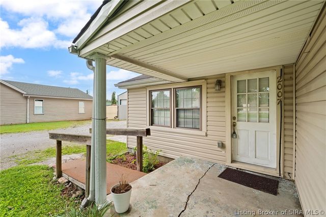 2007 Woodland Court, Jeffersonville, IN 47130