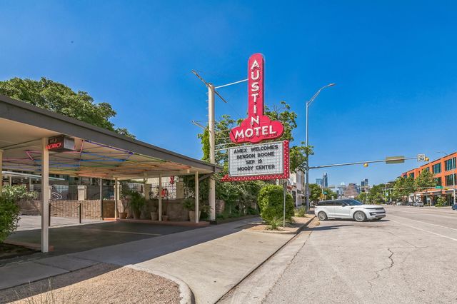 300 Crockett ST 210, Austin, TX 78704