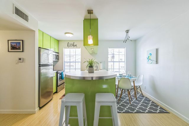 300 Crockett ST 210, Austin, TX 78704