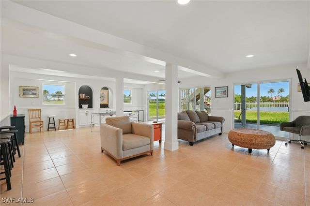 9127 Mockingbird DR, Sanibel, FL 33957
