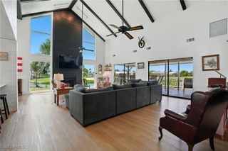 9127 Mockingbird DR, Sanibel, FL 33957