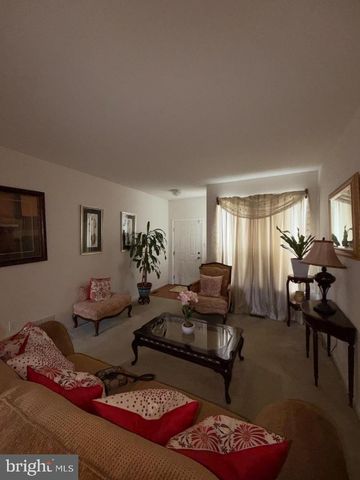 121 THREADLEAF TER, Burlington, NJ 08016