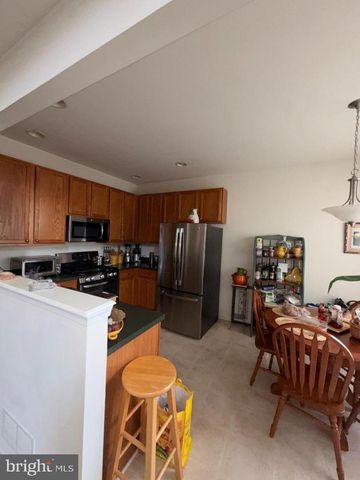 121 THREADLEAF TER, Burlington, NJ 08016