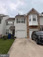 121 THREADLEAF TER, Burlington, NJ 08016