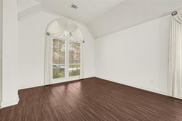 8911 Lawncliff Lane, Houston, TX 77040