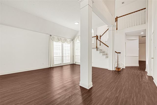 8911 Lawncliff Lane, Houston, TX 77040