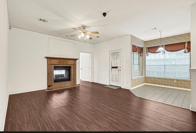 8911 Lawncliff Lane, Houston, TX 77040