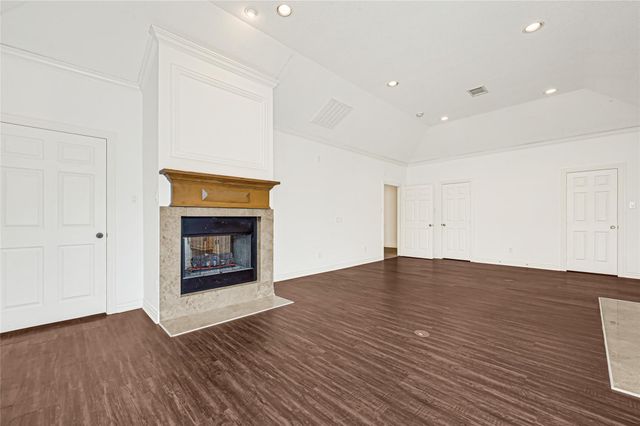 8911 Lawncliff Lane, Houston, TX 77040