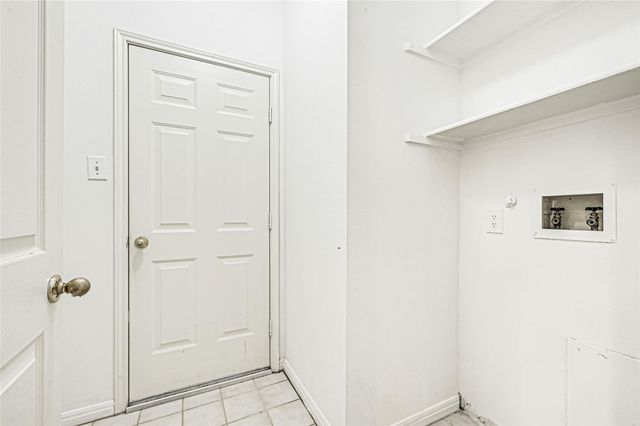 8911 Lawncliff Lane, Houston, TX 77040