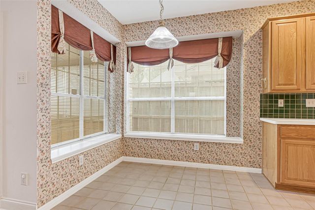 8911 Lawncliff Lane, Houston, TX 77040