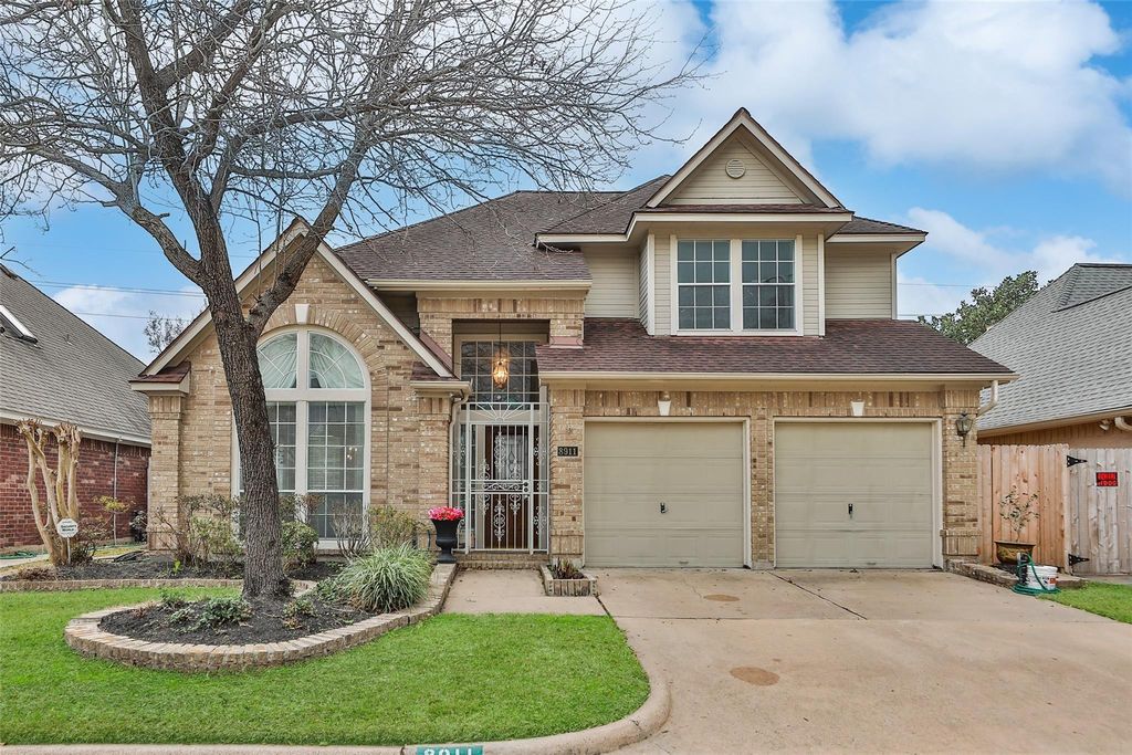 8911 Lawncliff Lane, Houston, TX 77040