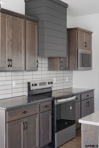 11663 S 125th Street, Papillion, NE 68046