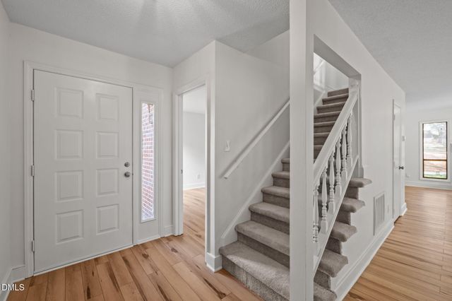 139 Clancy Circle, Cary, NC 27511