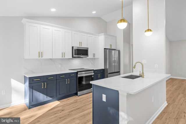 10290 S GRANT AVE, Manassas, VA 20110