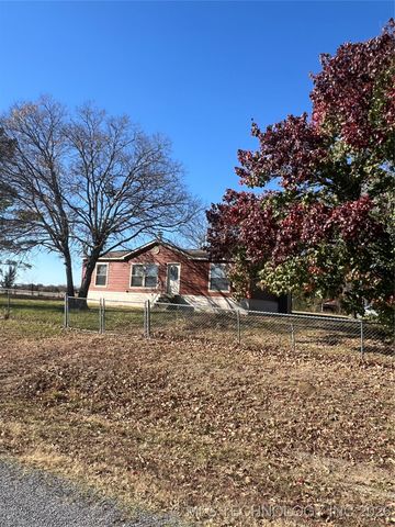 421 Wooley Avenue, Stuart, OK 74570