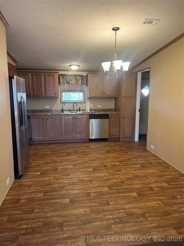 421 Wooley Avenue, Stuart, OK 74570