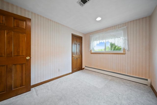 4 Barron Avenue, Salem, NH 03079