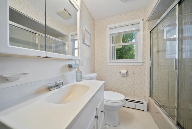 4 Barron Avenue, Salem, NH 03079