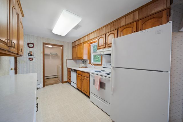 4 Barron Avenue, Salem, NH 03079